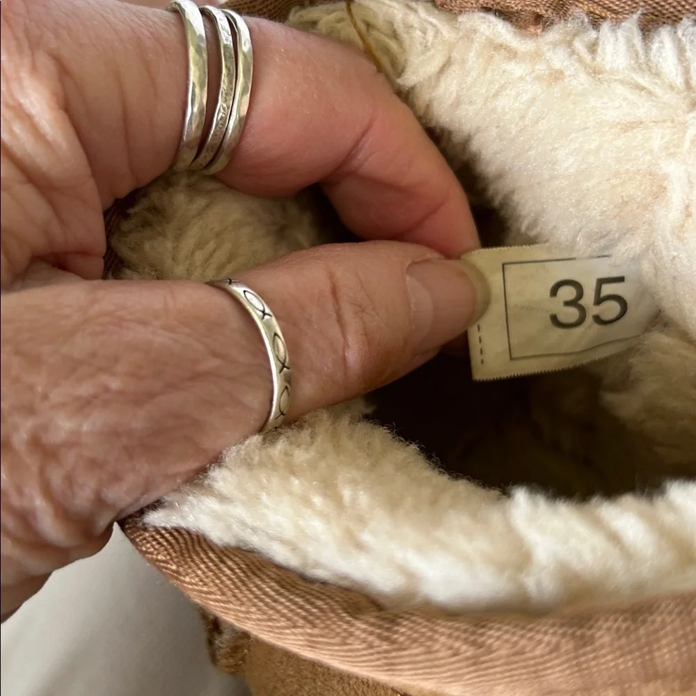 ugg classic